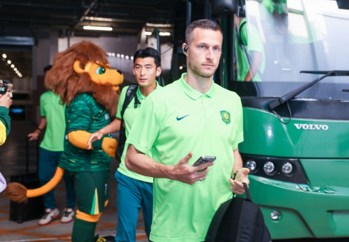 重伤！国安官方：外援斯帕吉奇右膝前叉韧带撕裂，将重建前叉韧带