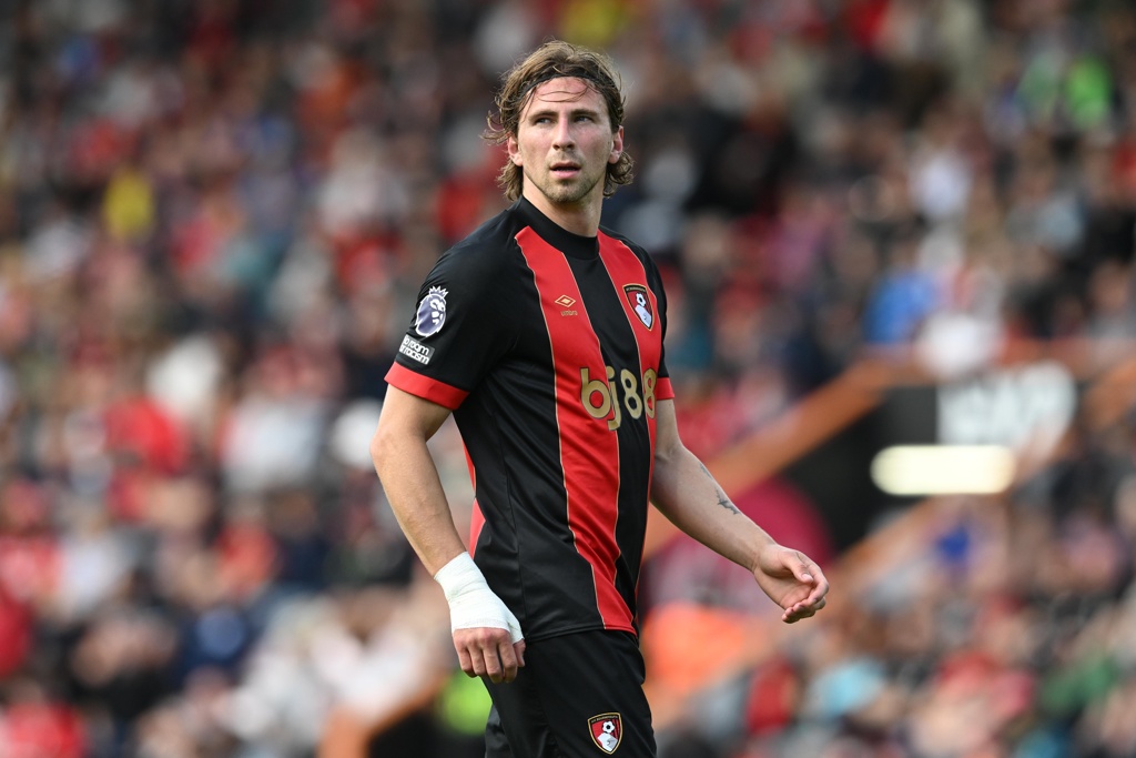 队报：巴黎计划本周末敲定扎巴尼，固定费用6300万欧已达成协议